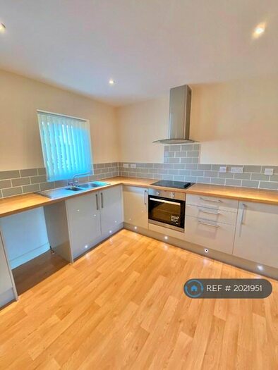 2 Bedroom Flat To Rent In Canklow Road, Rotherham, S60