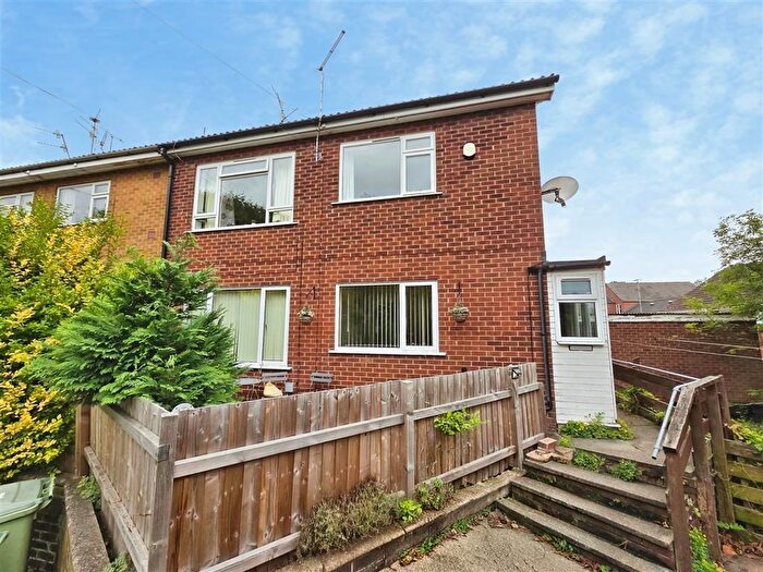 2 Bedroom Maisonette For Sale In Kensington Court, Sherwood, Nottingham, NG5