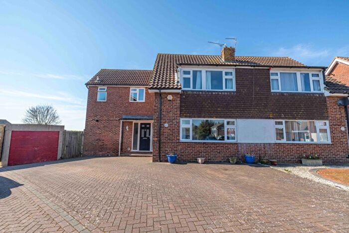 5 Bedroom Semi Detached House For Sale In Rowan Close, Sturry, Canterbury, Kent, CT2