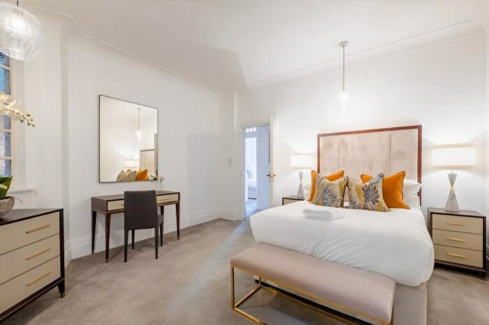 2 Bedroom Apartment To Rent In Strathmore Court Park Road, London, NW8