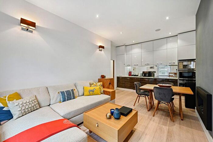 2 Bedroom Flat For Sale In Gloucester Road, London, SW7