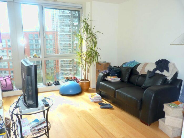Studio To Rent In Fairmont Avenue, London, E14