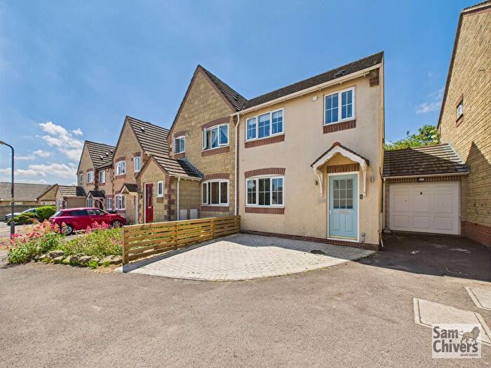3 Bedroom Semi-Detached House For Sale In Faulkland View, Peasedown St. John, BA2