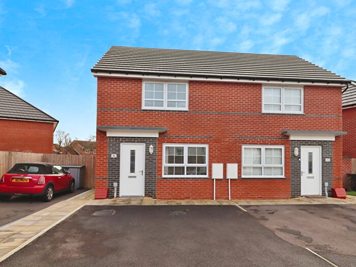 2 Bedroom Semi-detached House For Sale In Clos Y Lightning, St. Athan, Barry, CF62