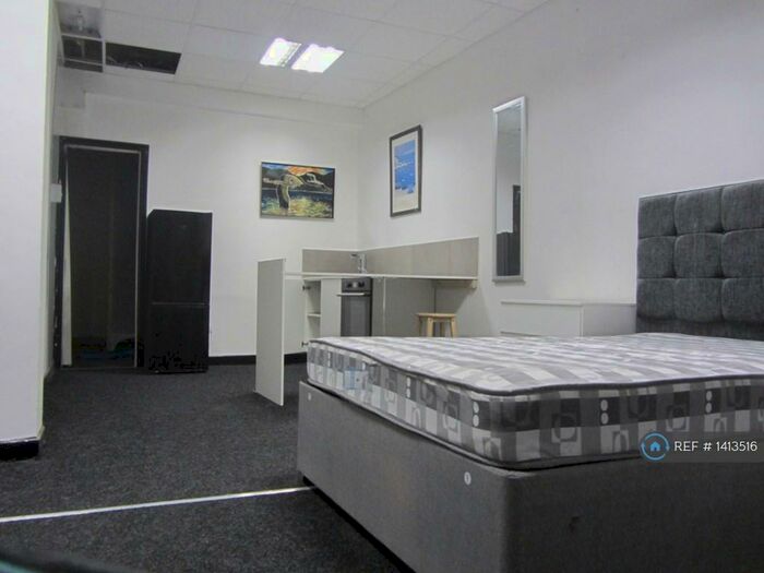 Studio To Rent In Stoke, Stoke, ST4