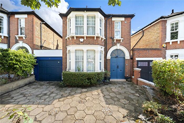 4 Bedroom Detached House For Sale In Hook Road, Surbiton, KT6