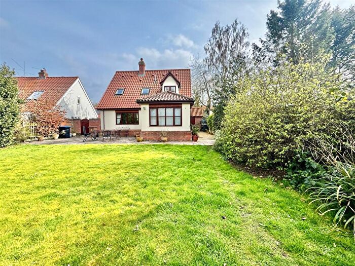 3 Bedroom Detached House For Sale In The Street, Rickinghall, IP22