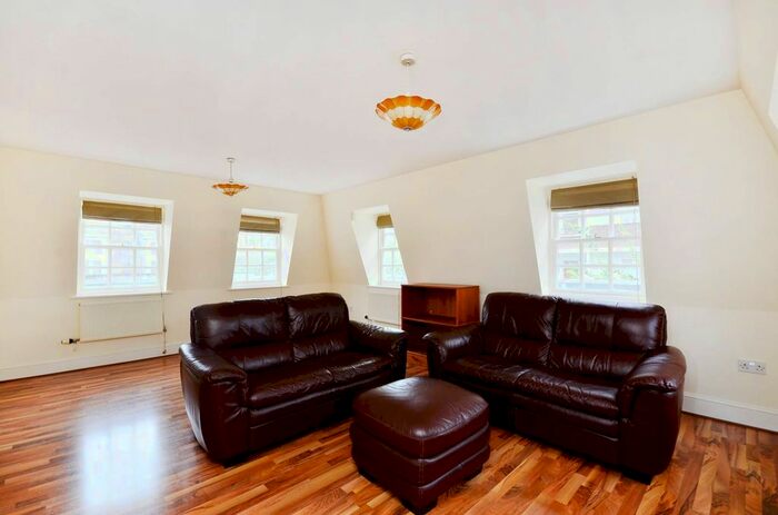 2 Bedroom Flat To Rent In Brunel Road, Rotherhithe, London, SE16