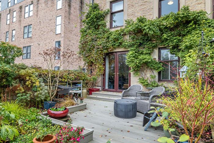 2 Bedroom Flat For Sale In Redlands Road, Kelvinside, G12