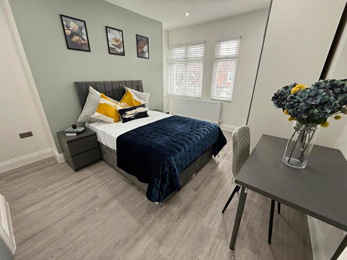 1 Bedroom House To Rent In En-suite Room To Rent, Surbiton Road, Kingston Upon Thames, KT1