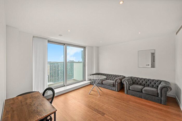 1 Bedroom Flat For Sale In Pan Peninsula Square, Millwall, E14