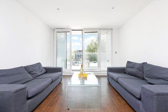 2 Bedroom Apartment For Sale In The Oxygen, London, Western Gateway, E16