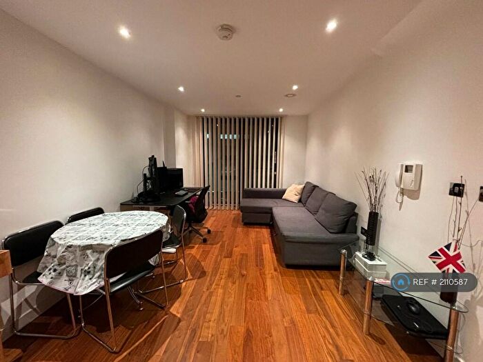 1 Bedroom Flat To Rent In City Lofts St. Paul's, Sheffield, S1