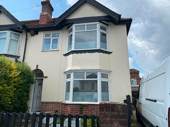 4 Bedroom Semi-Detached House To Rent In Priory Road, Southampton, Hampshire, SO17