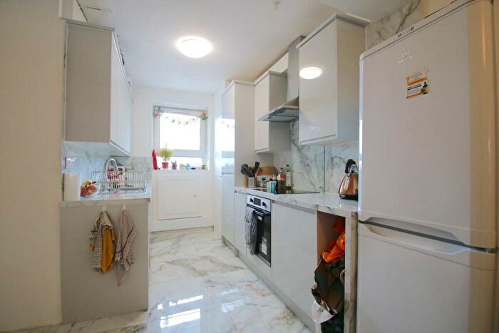 4 Bedroom Flat To Rent In Ellen Street, London, E1