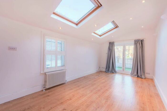 2 Bedroom Flat To Rent In Balfour Road, Highbury, London, N5