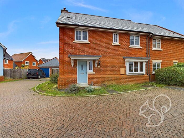 3 Bedroom Semi-Detached House For Sale In Catesby Meadow, Sudbury, CO10