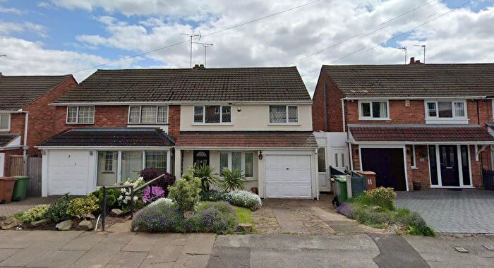 3 Bedroom Property To Rent In Ivanhoe Road, Birmingham, B43