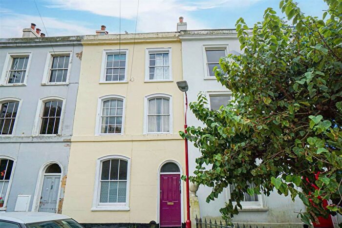 1 Bedroom Flat For Sale In Stanhope Place, St. Leonards-On-Sea, TN38