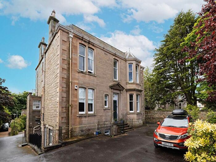 3 Bedroom Flat To Rent In Stanley Road, Trinity, Edinburgh, EH6