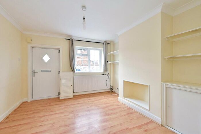 2 Bedroom Terraced House For Sale In Highfield Road, Berkhamsted, HP4