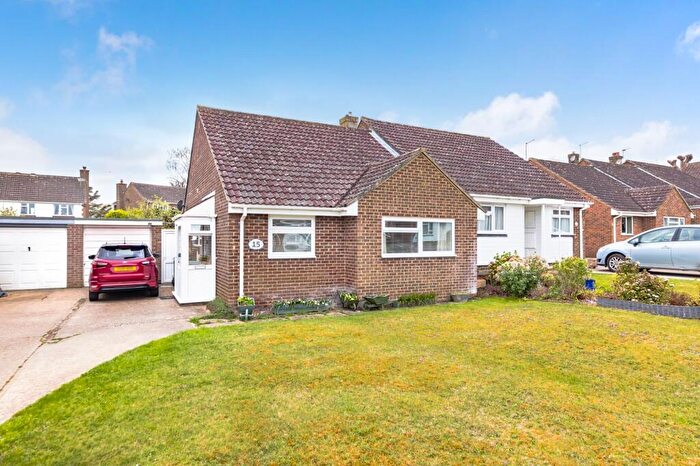 2 Bedroom Semi-Detached Bungalow For Sale In Oakmede Way, Ringmer, BN8