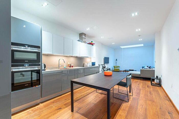 2 Bedroom Flat To Rent In Bayham Street, Camden Town, London, NW1