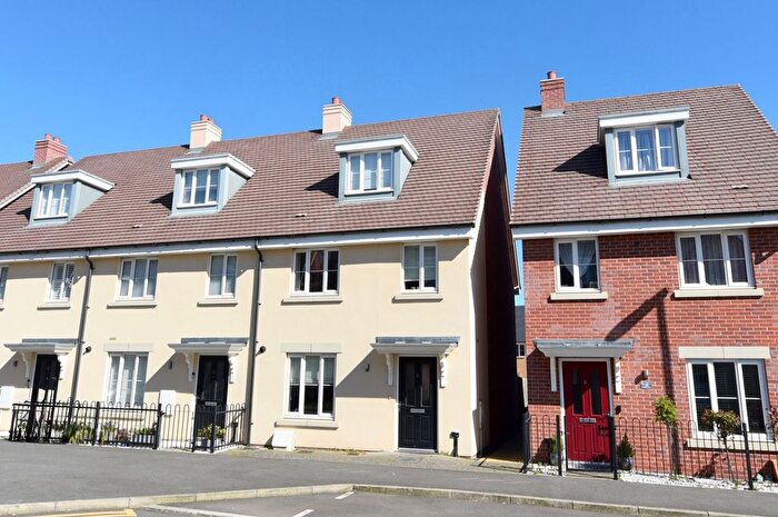 4 Bedroom End Of Terrace House For Sale In Handel Way, Biggleswade, SG18