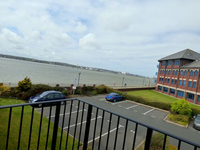 2 Bedroom Apartment To Rent In Armstrong Quay, L3