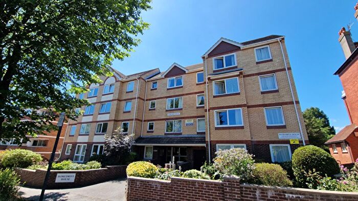 1 Bedroom Flat To Rent In The Drive, Hove, BN3