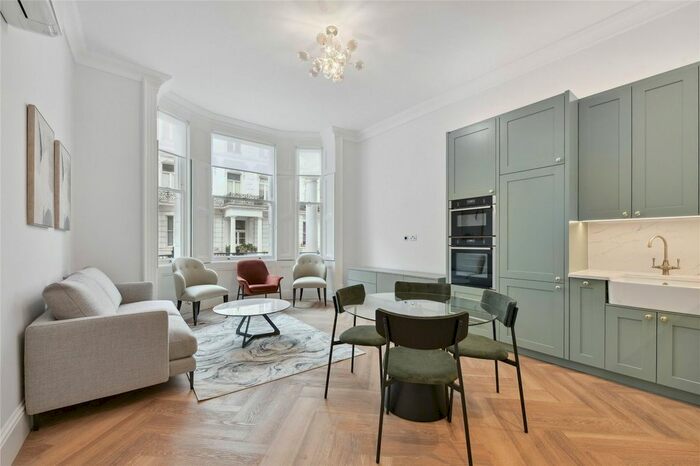 2 Bedroom Flat To Rent In Trebovir Road, Earls Court, SW5