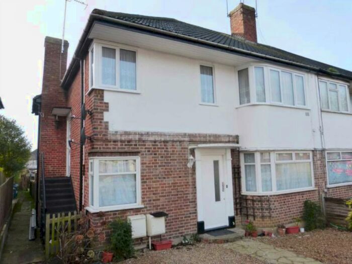 2 Bedroom Maisonette To Rent In Shaftesbury Avenue, South Harrow, HA2