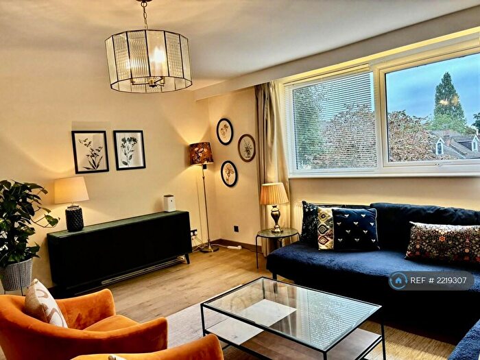 2 Bedroom Flat To Rent In Waverley Road, Crouch End, London, N8