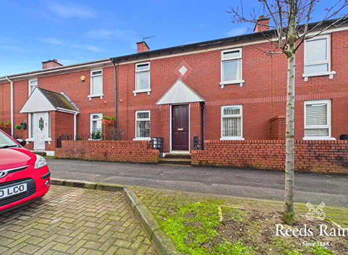 2 Bedroom House For Sale In Beersbridge Road, Belfast, BT5