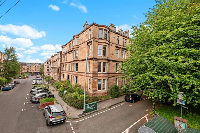 3 Bedroom Flat For Sale In / Barrington Drive, Woodlands, G4
