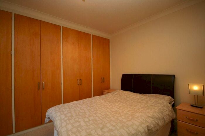 1 Bedroom Flat To Rent In Queen's Club Gardens, London, W14
