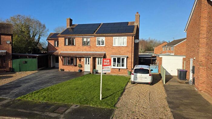 3 Bedroom Semi-Detached House For Sale In The Hurn, Digby, LN4