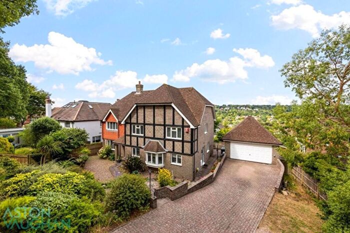 6 Bedroom Detached House For Sale In Surrenden Crescent, Brighton, BN1