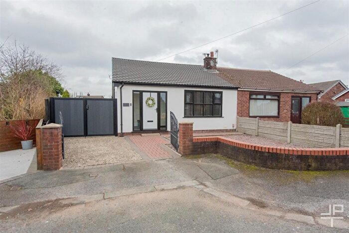 3 Bedroom Semi Detached Bungalow For Sale In Dalkeith Road, Hindley Green, Wigan, WN2