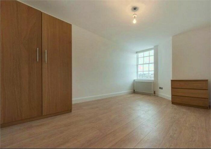 2 Bedroom Flat To Rent In Norwood Road, Tulse Hill, SE27