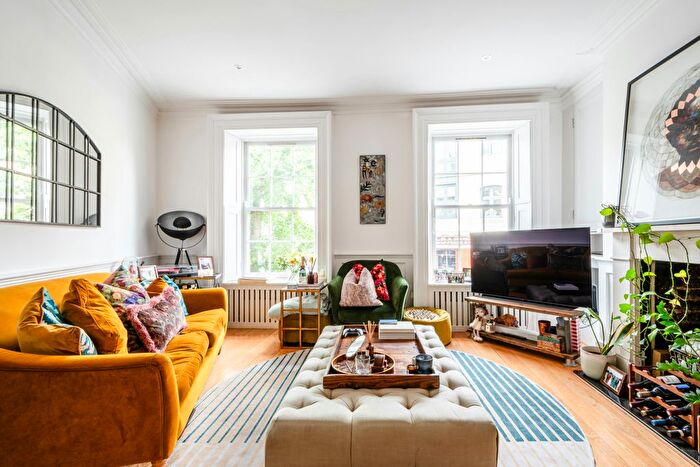 2 Bedroom Town House To Rent In A Hanbury Street, Spitalfields, London, E1