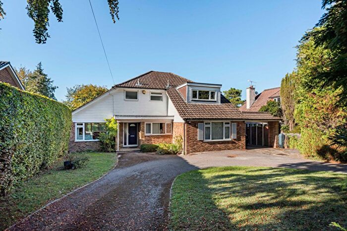5 Bedroom Detached House For Sale In Rookery Close, Fetcham, KT22