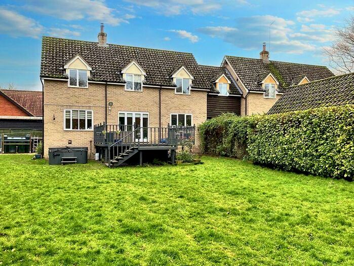 4 Bedroom Detached House For Sale In The Street, Pakenham, IP31