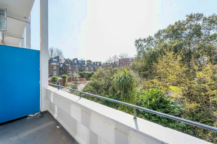 2 Bedroom Flat To Rent In Lisgar Terrace, West Kensington, London, W14
