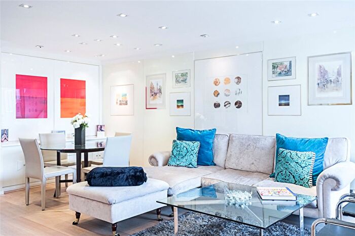3 Bedroom Flat To Rent In Old Church Street, Chelsea, SW3