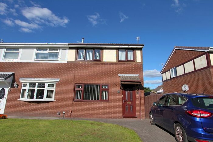 3 Bedroom Barn Conversion To Rent In Walford Road, Ashton-In-Makerfield, Wigan, WN4