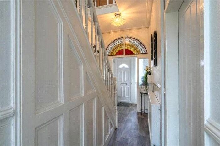 4 Bedroom Detached House For Sale In Staveley Road, Wolverhampton, West Midlands, WV1