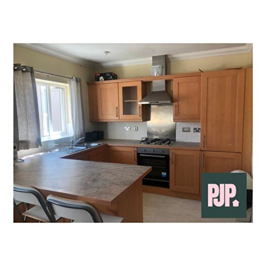 6 Bedroom House To Rent In Jekyll Close, Bristol, BS16