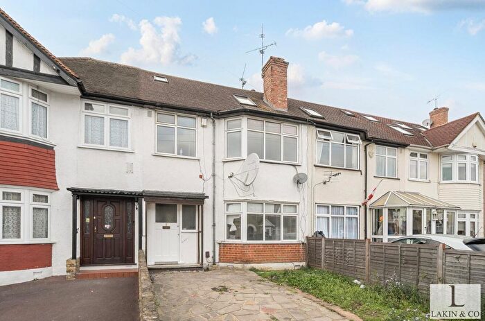 4 Bedroom Terraced House To Rent In Victoria Avenue, Hillingdon, UB10
