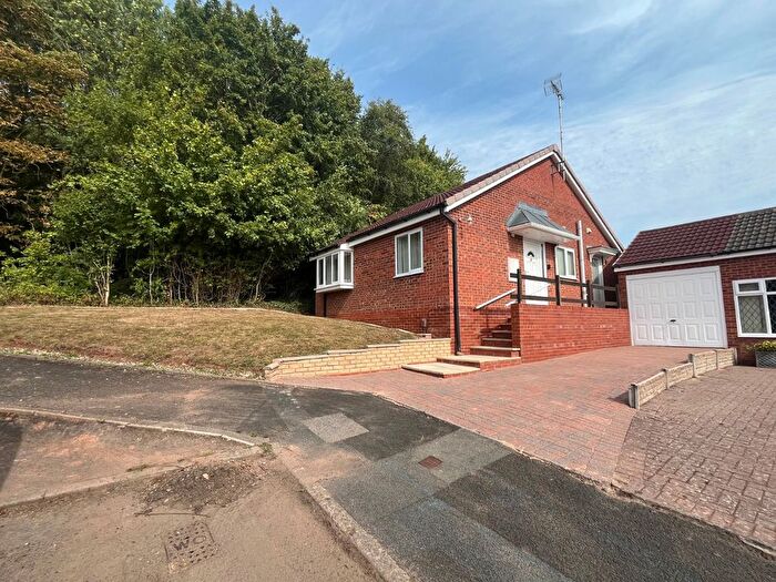 2 Bedroom Detached House To Rent In Redstone Close, Redditch, Worcestershire, B98